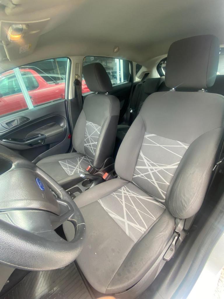 Ford New Fiesta Fiesta 1.5 16v flex mec. 5p    2015